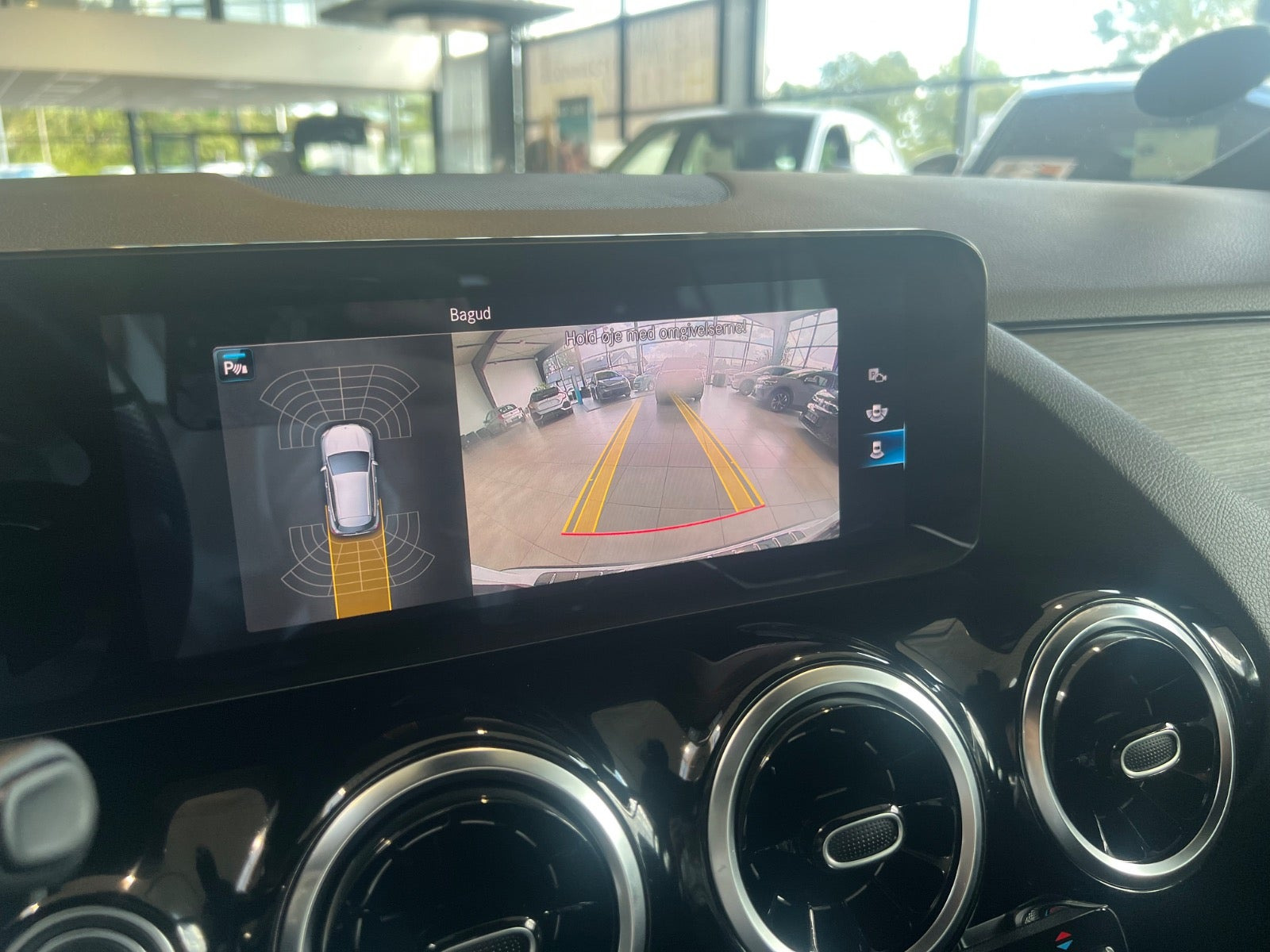 Hvid Mercedes GLA250 e fra 2021