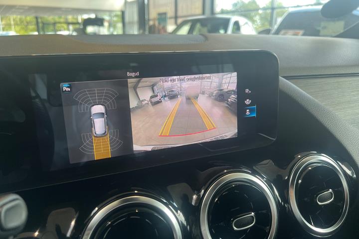 Hvid Mercedes GLA250 e fra 2021