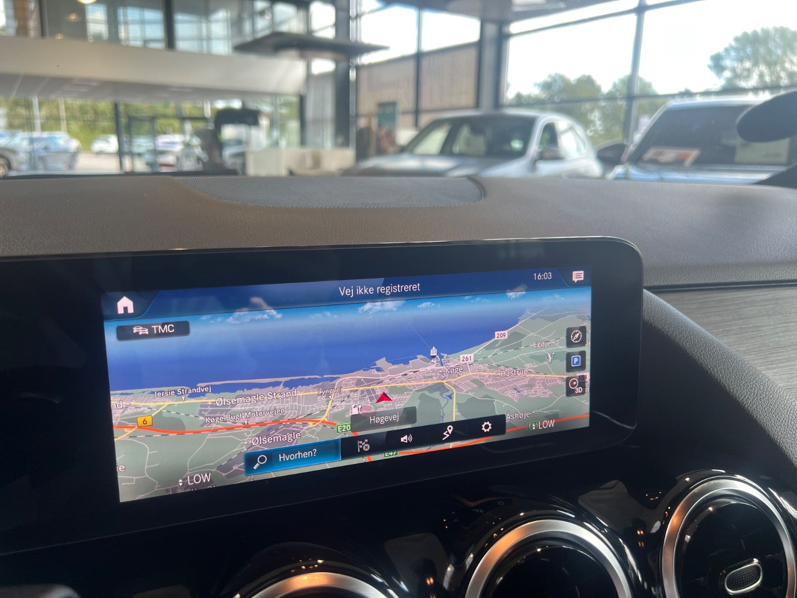 Hvid Mercedes GLA250 e fra 2021