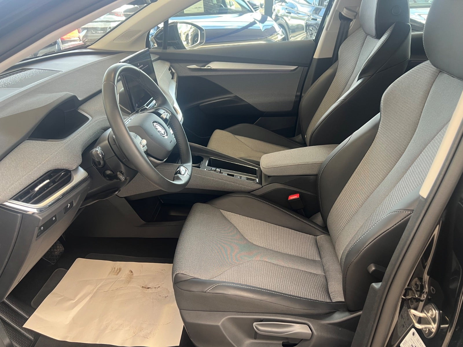Sort Skoda Enyaq fra 2025
