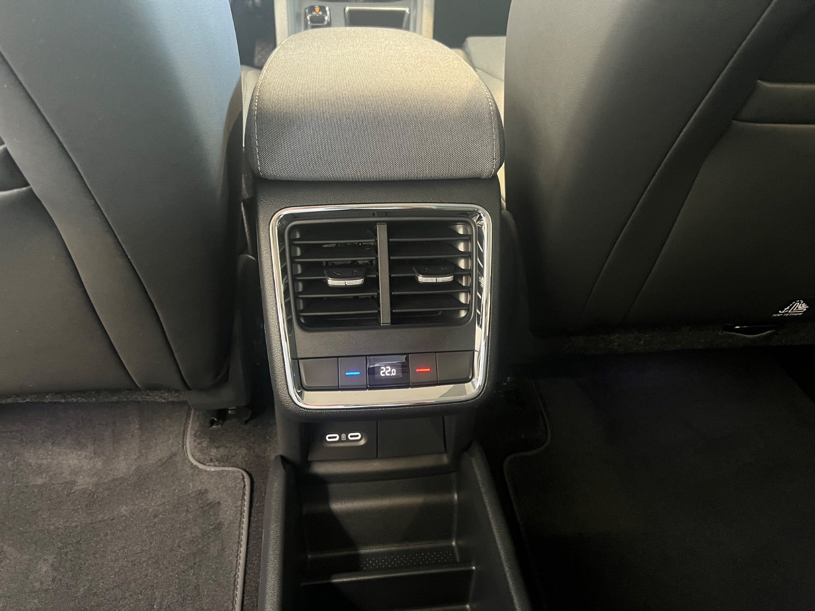 Sort Skoda Enyaq fra 2025