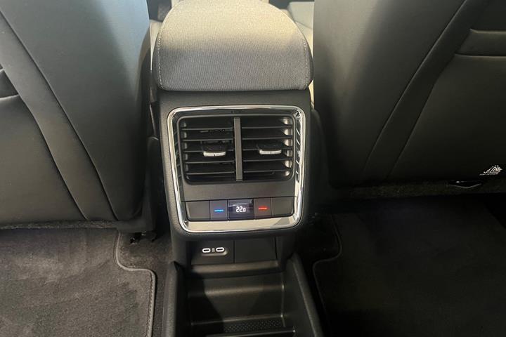 Sort Skoda Enyaq fra 2025