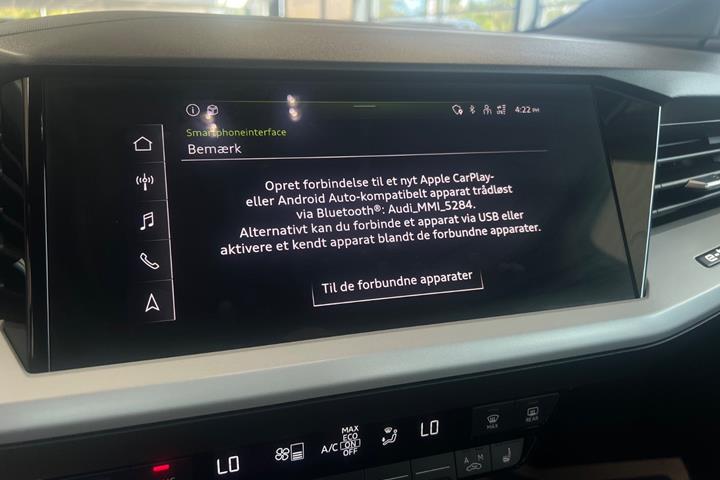 Grå Audi Q4 e-tron fra 2023