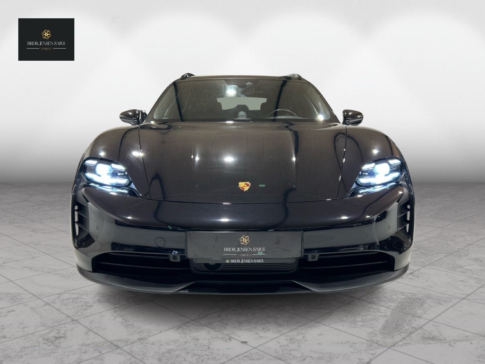 Sort Porsche Taycan fra 2022