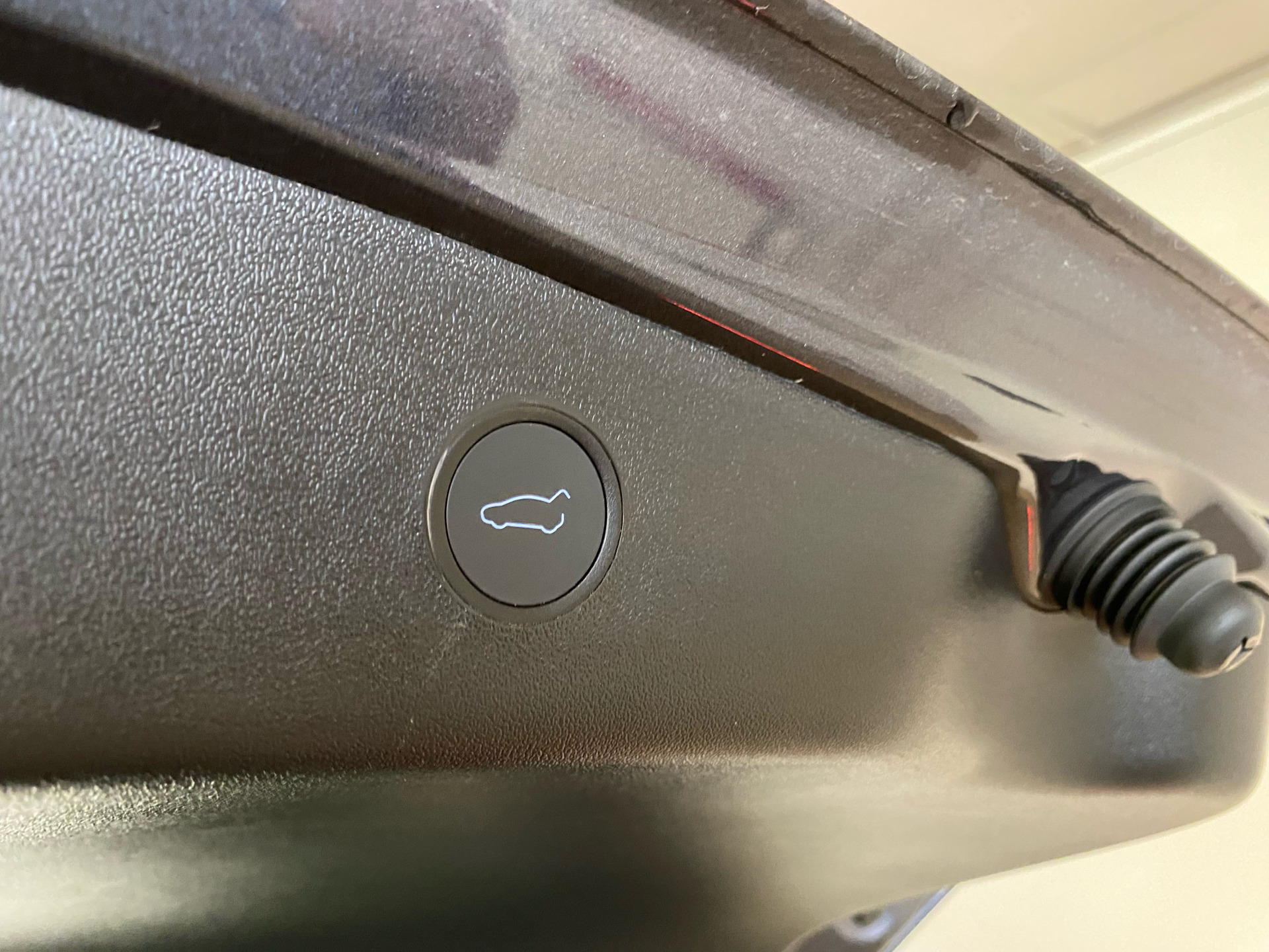 Grå Tesla Model 3 fra 2021