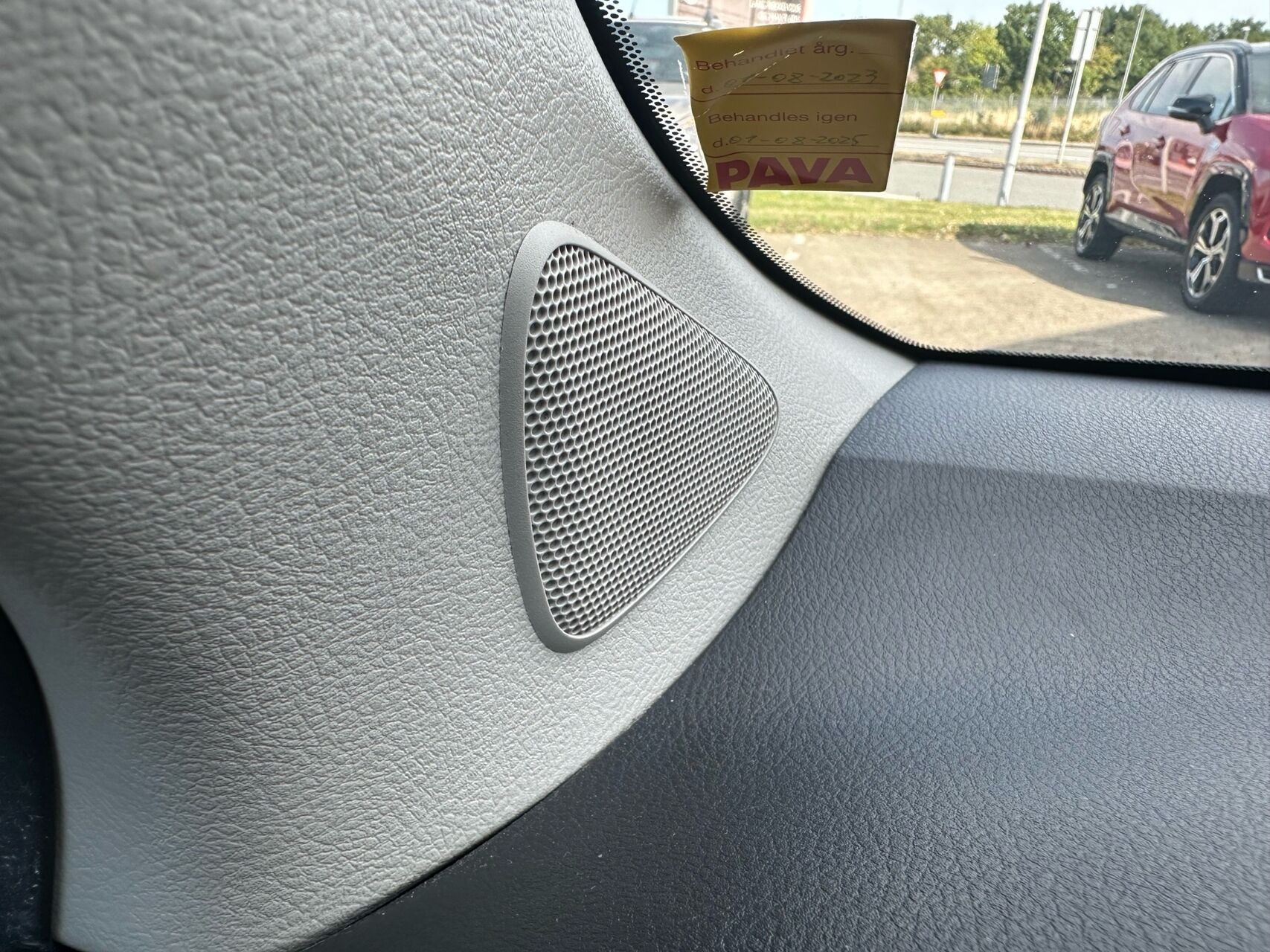 Hvid Toyota Yaris fra 2019