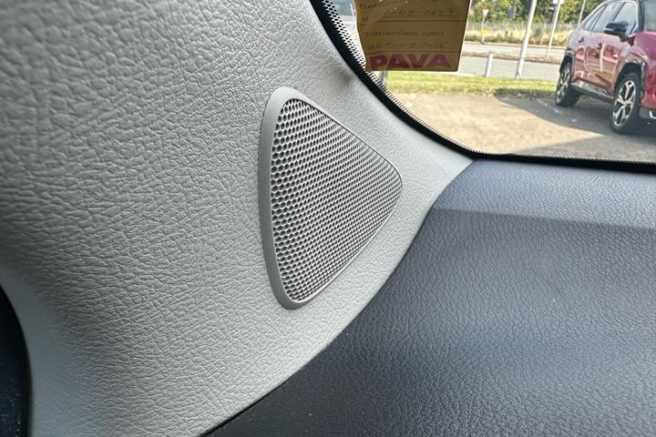 Hvid Toyota Yaris fra 2019