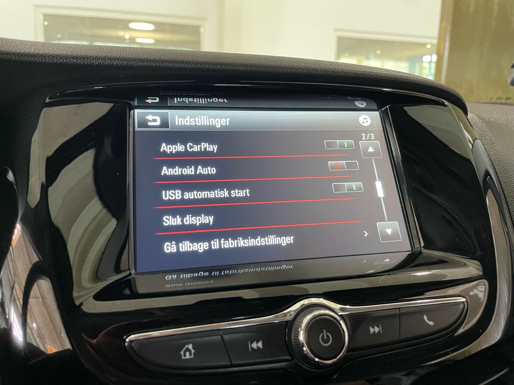 Hvid Opel Karl fra 2018