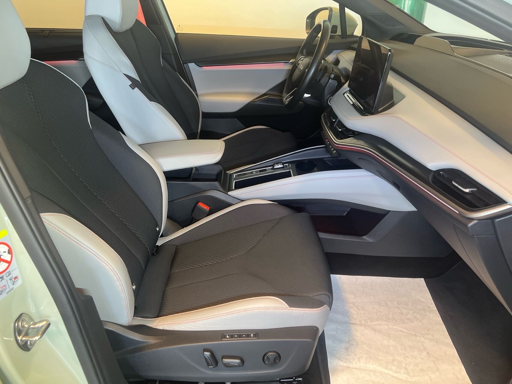 Grøn Skoda Elroq fra 2025