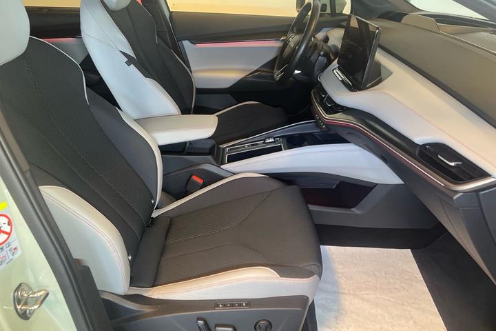 Grøn Skoda Elroq fra 2025