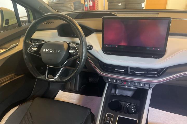 Grøn Skoda Elroq fra 2025