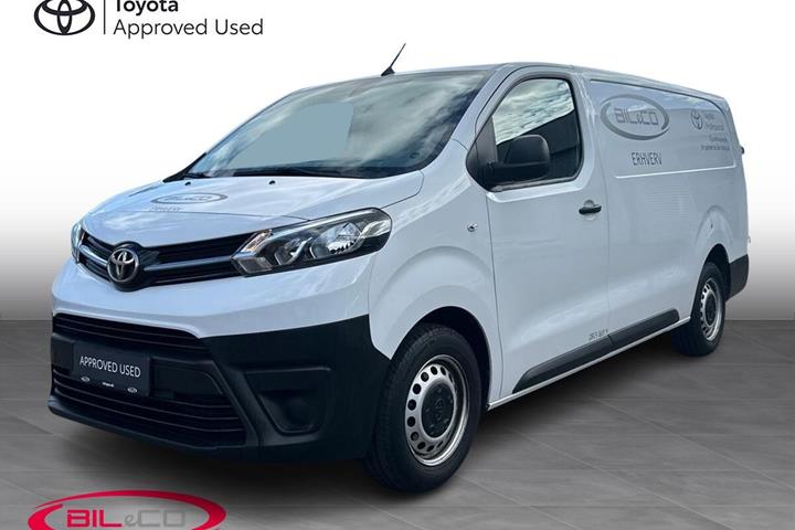 Hvid Toyota ProAce fra 2023