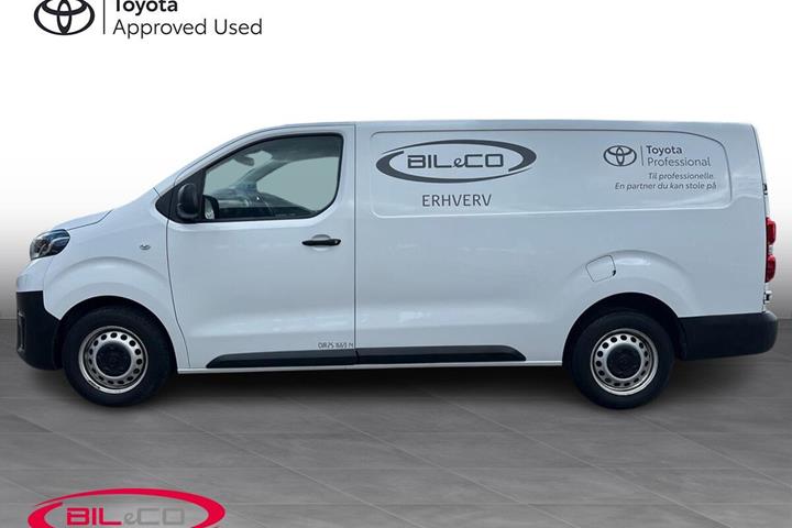 Hvid Toyota ProAce fra 2023