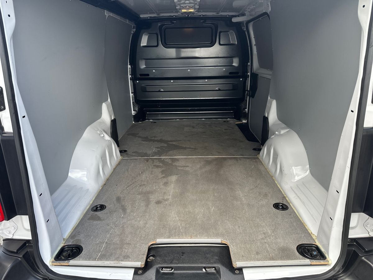 Hvid Toyota ProAce fra 2023