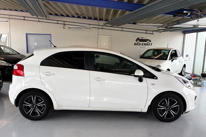 undefined Kia Rio fra 2015