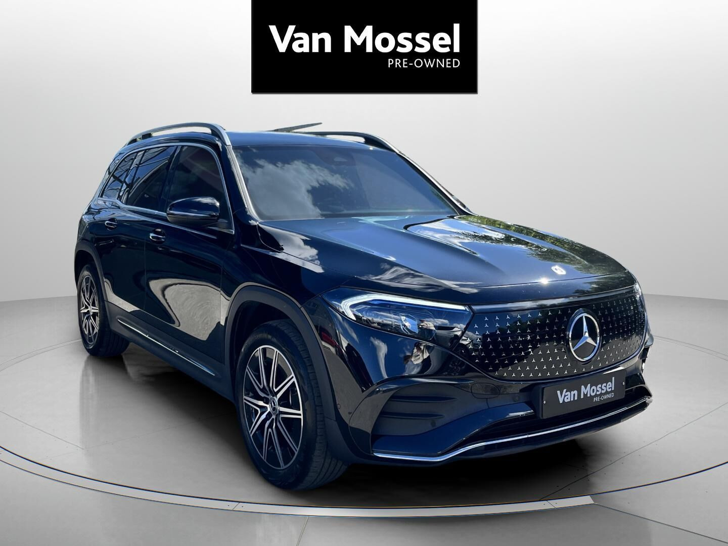 Sort Mercedes EQB 250+ fra 2025