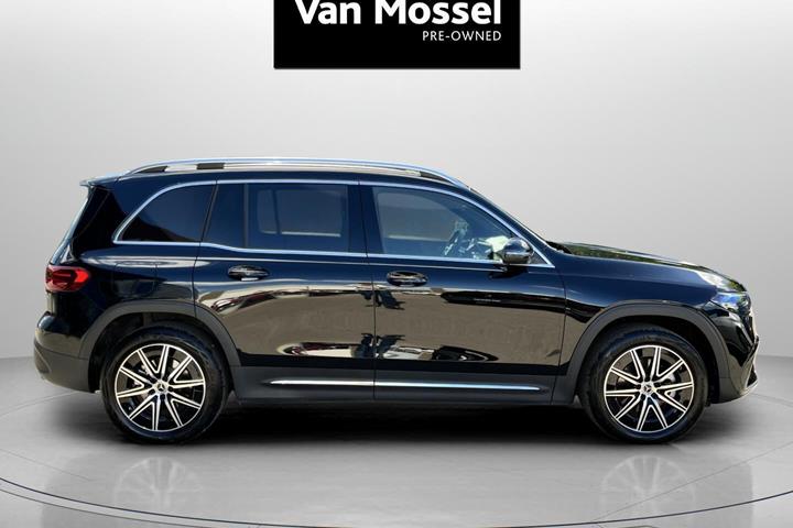 Sort Mercedes EQB 250+ fra 2025