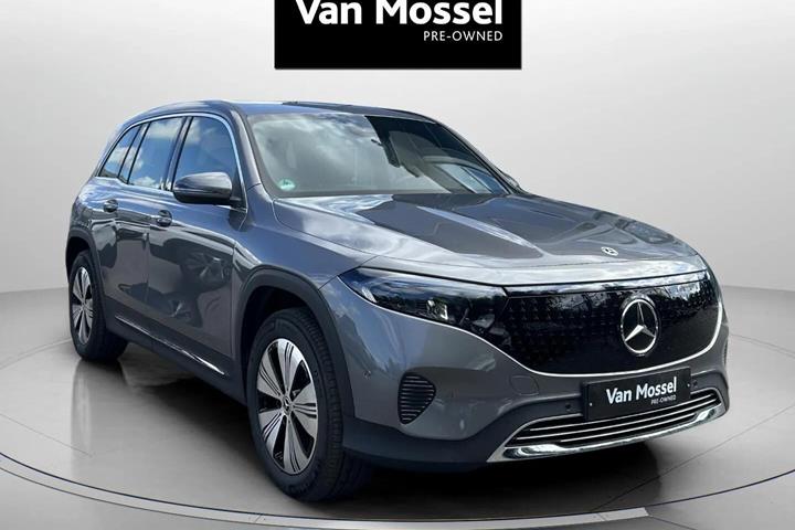 Grå Mercedes EQB 250+ fra 2025
