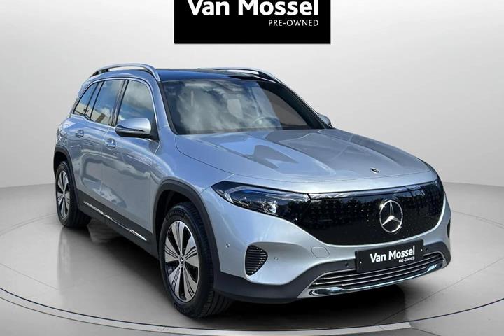 Sølv Mercedes EQB 250+ fra 2025