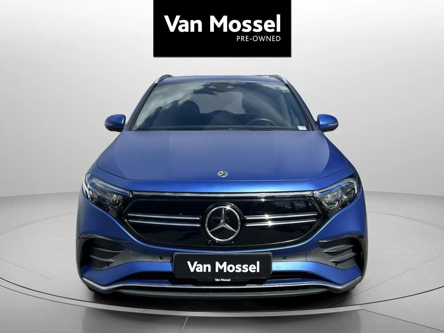 Sort Mercedes EQA 350 fra 2022