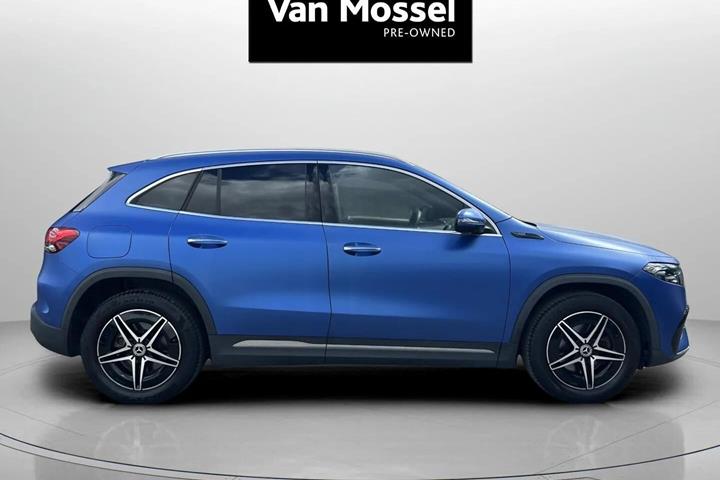 Sort Mercedes EQA 350 fra 2022