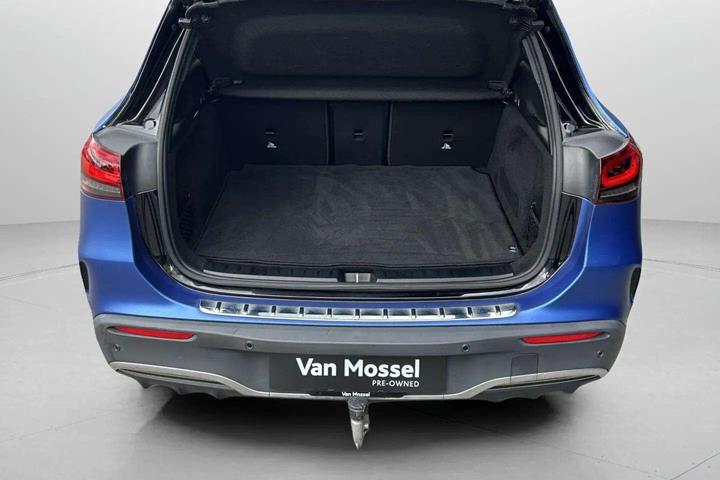 Sort Mercedes EQA 350 fra 2022