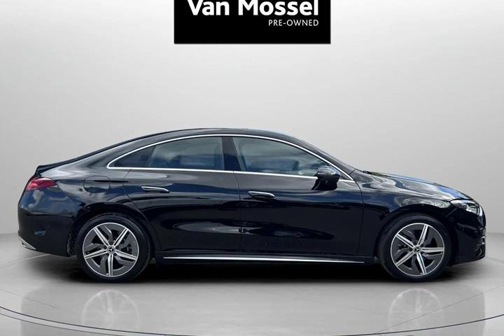 Sort Mercedes CLA250+ fra 2025