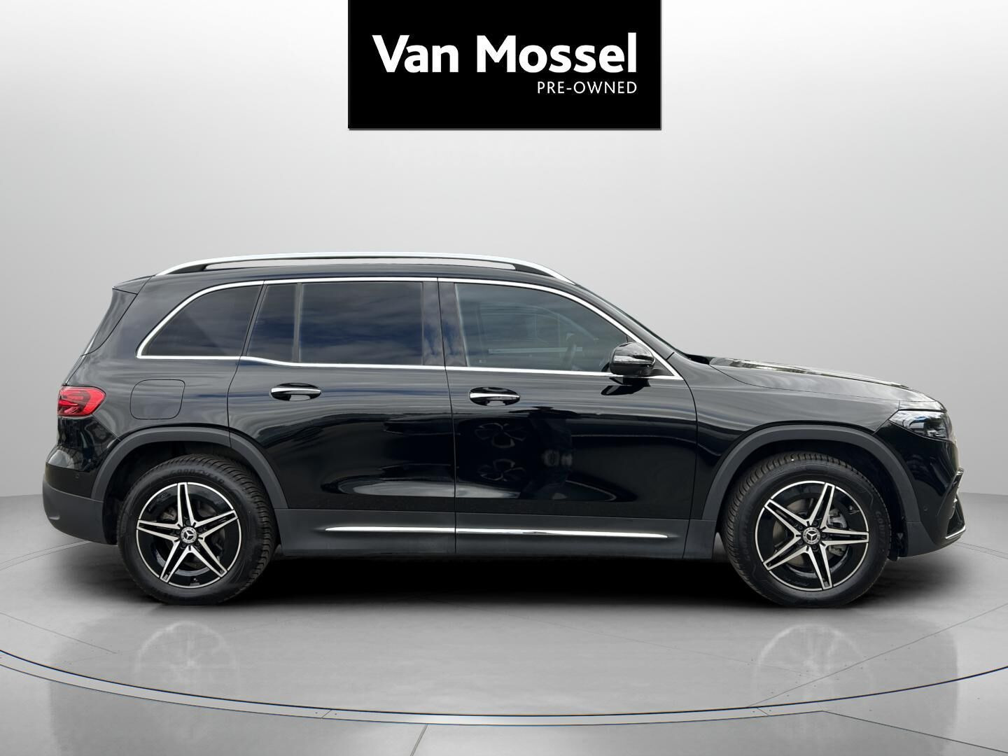 Sort Mercedes EQB 250+ fra 2025