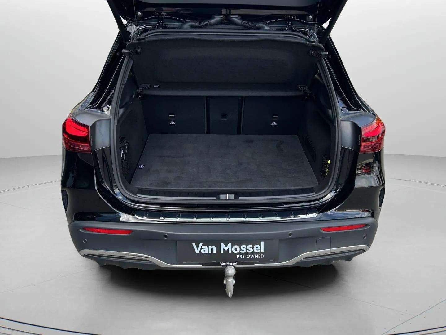 Sort Mercedes EQA 250+ fra 2025