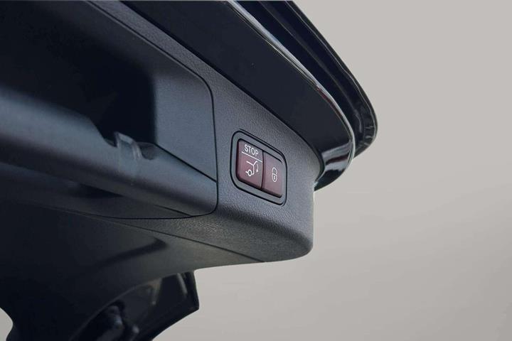 Sort Mercedes EQA 250+ fra 2025