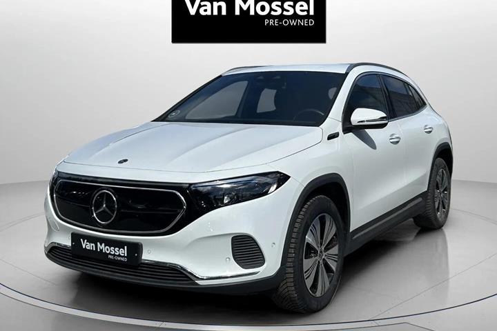 Hvid Mercedes EQA 250 fra 2023