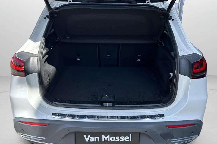 Hvid Mercedes EQA 250 fra 2023