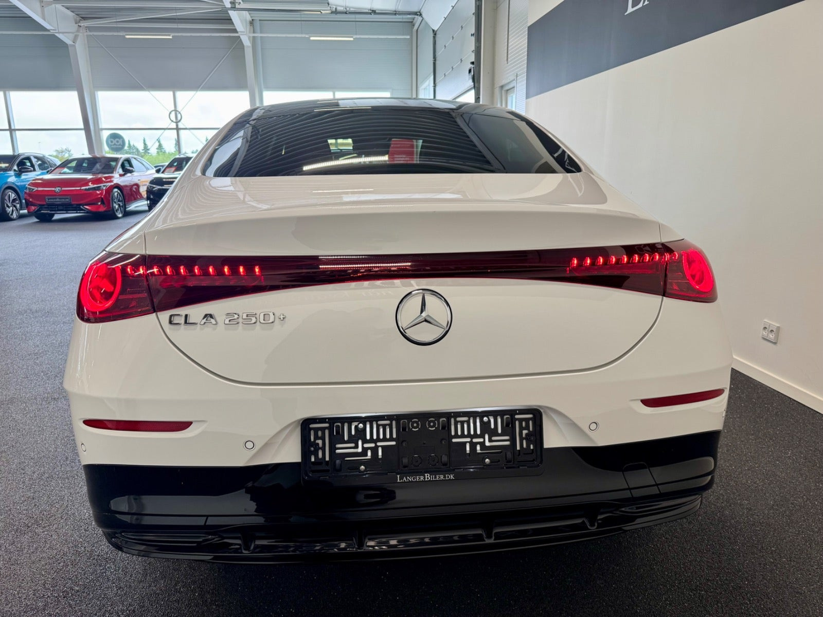 Hvid Mercedes CLA250+ fra 2026