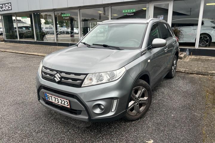 Grøn Suzuki Vitara fra 2015