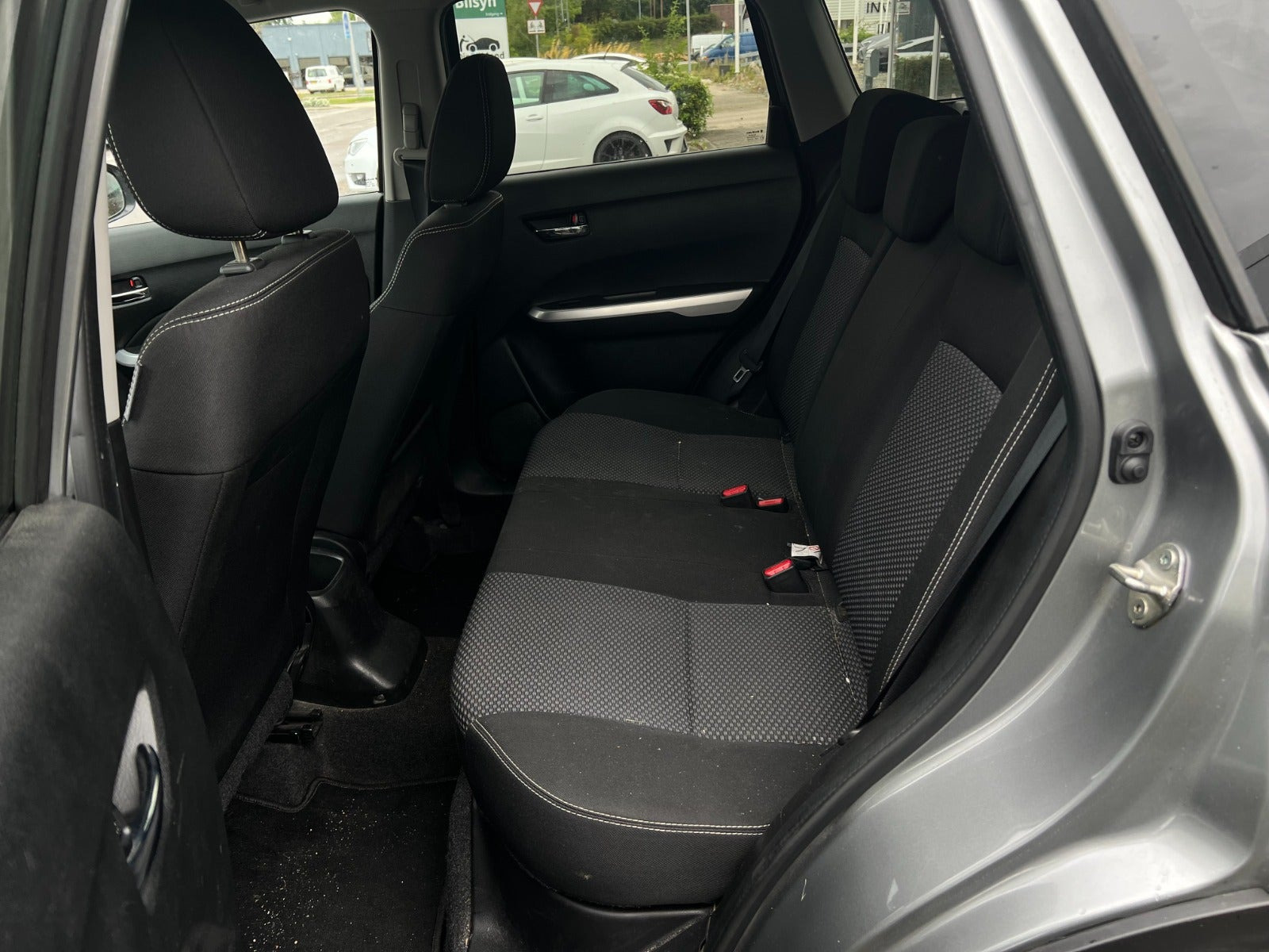 Grøn Suzuki Vitara fra 2015