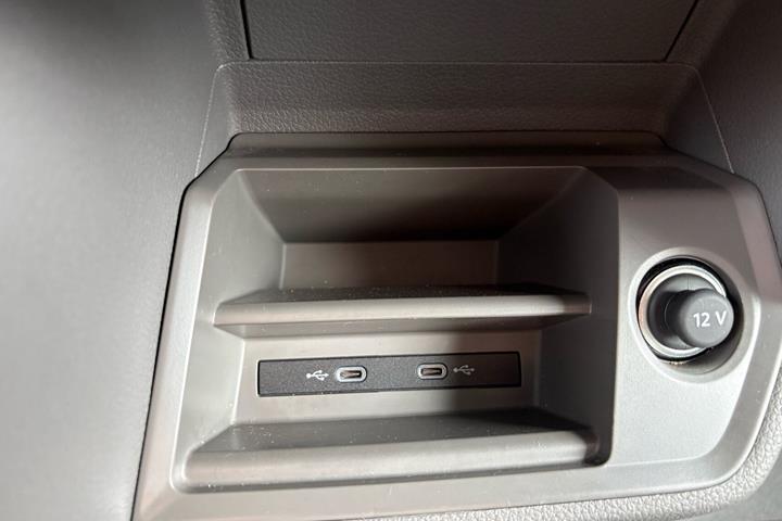 Hvid VW Crafter 35 fra 2023