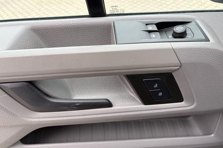 Hvid VW Crafter 35 fra 2023