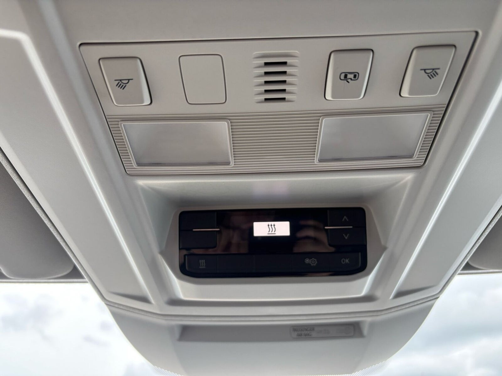 Hvid VW Crafter 35 fra 2023