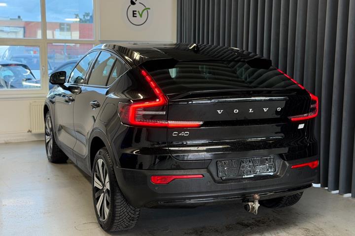 Sort Volvo C40 fra 2023