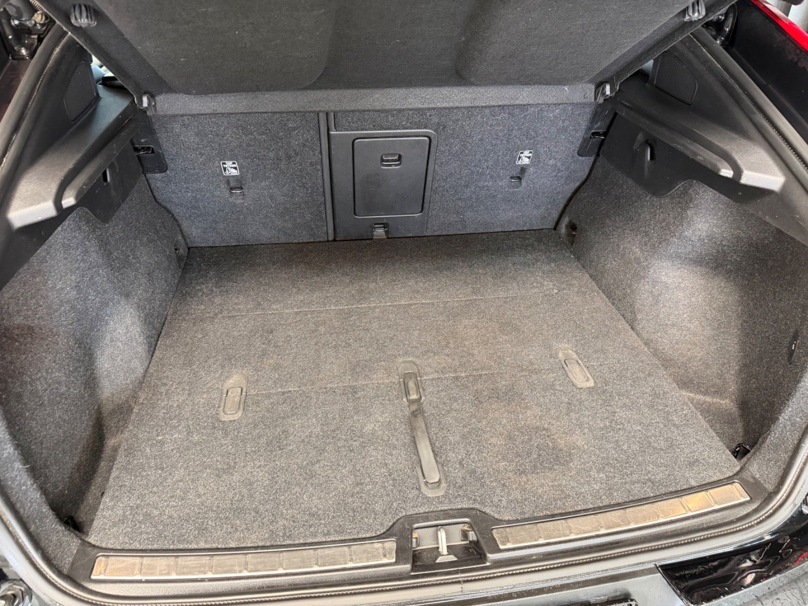 Sort Volvo C40 fra 2023