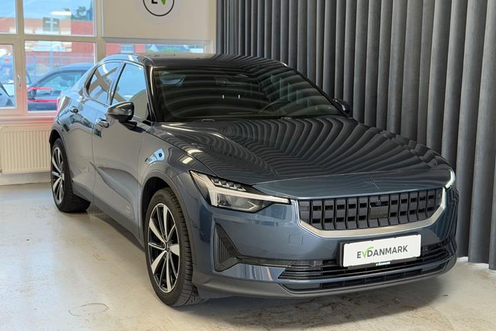 Blå Polestar 2 fra 2022