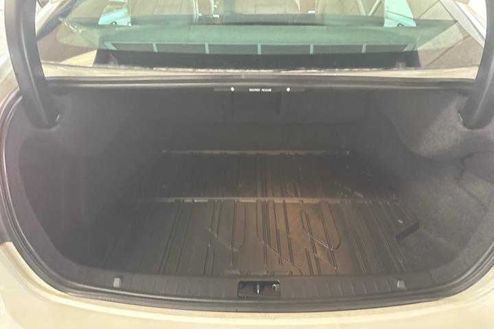 Hvid Volvo S60 fra 2010