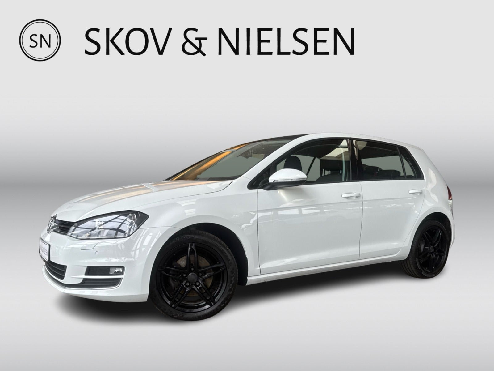 Hvid VW Golf VII fra 2015