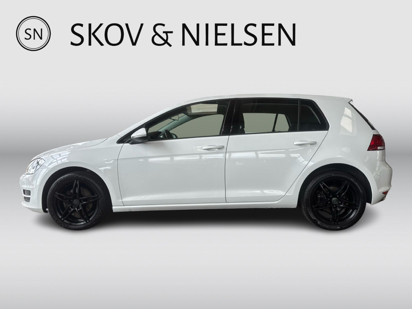 Hvid VW Golf VII fra 2015