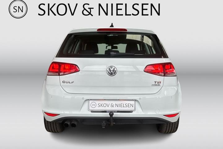 Hvid VW Golf VII fra 2015