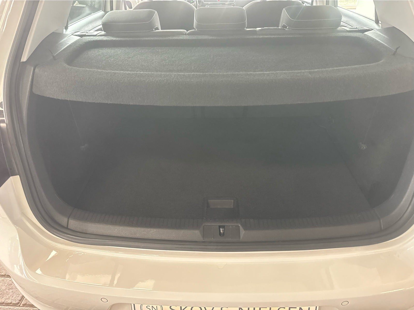 Hvid VW Golf VII fra 2015