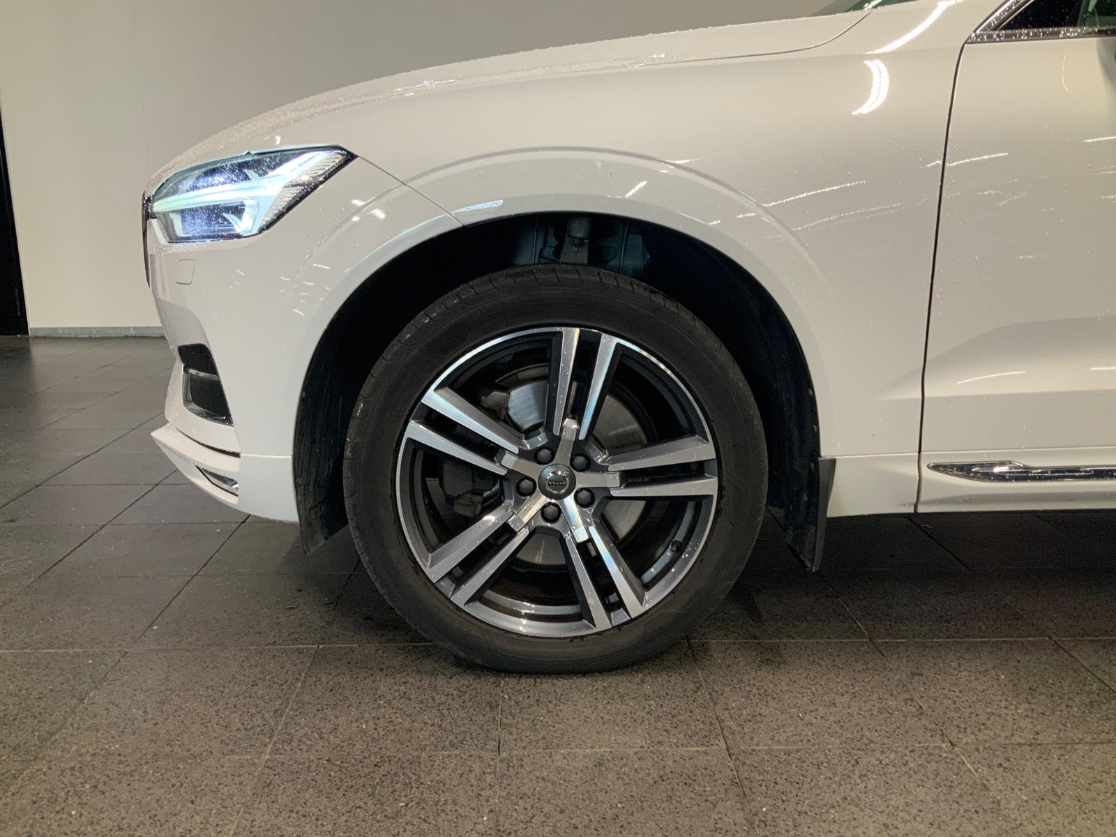 Hvid Volvo XC60 fra 2018