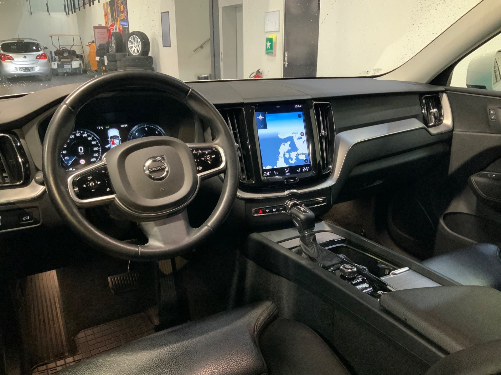 Hvid Volvo XC60 fra 2018