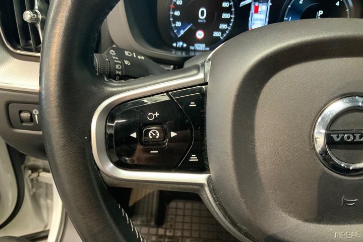 Hvid Volvo XC60 fra 2018