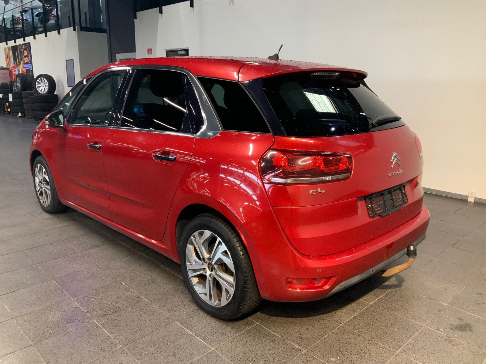 Rød Citroën C4 Picasso fra 2013